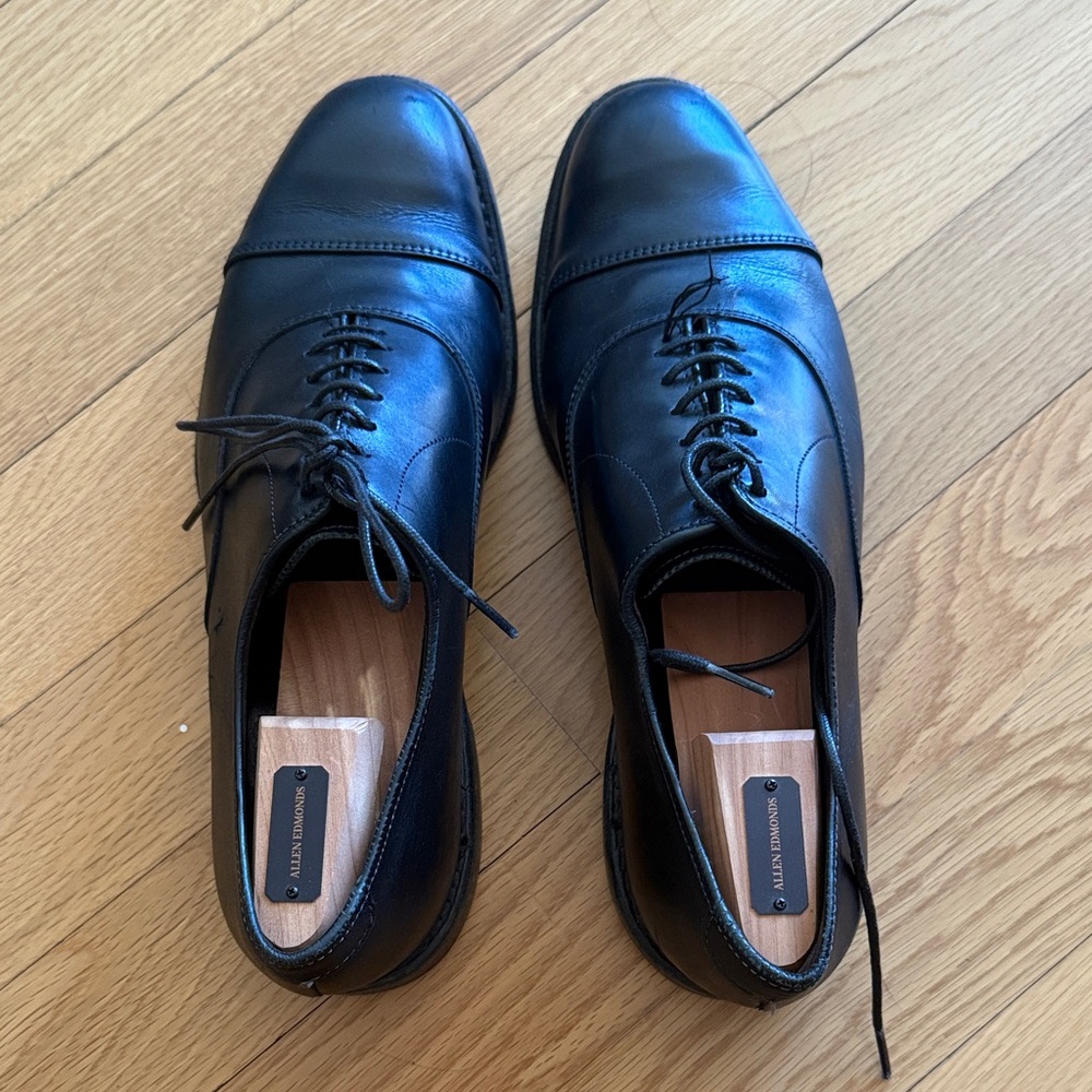Allen Edmonds Size 9 Classic Black Dress Shoes
